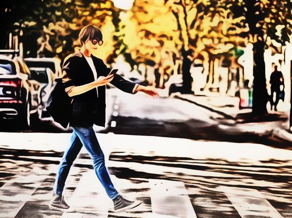 Zombie traversant la rue J.F. telephone à la main